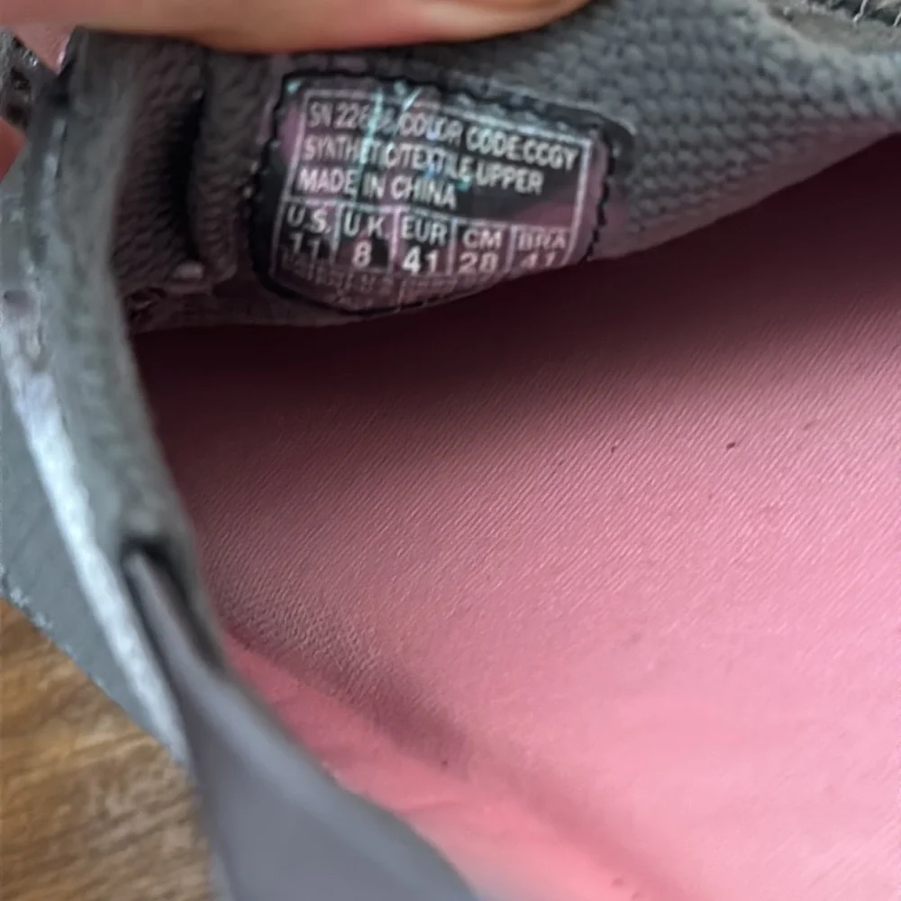 Skechers Gray Pink Sparkles Lightweight Memory Foam Slip On Shoes Women's 11 - Picture 5 of 12